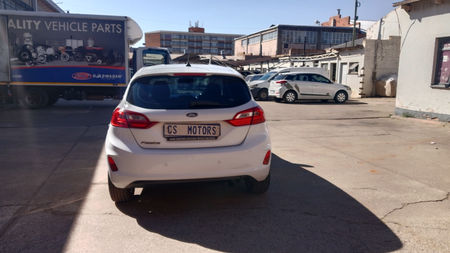2018-Ford-Fiesta-10-EcoBoost-Trend-Auto-5-dr_5