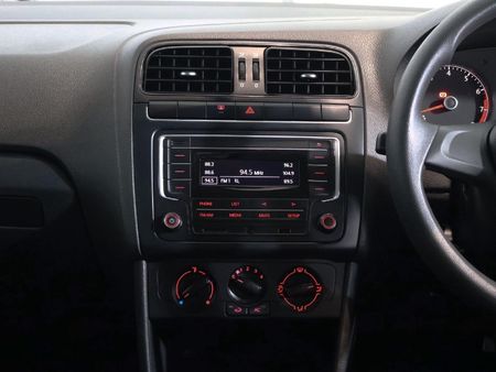 2022-Volkswagen-Polo-Vivo-14-Trendline-5-dr_13