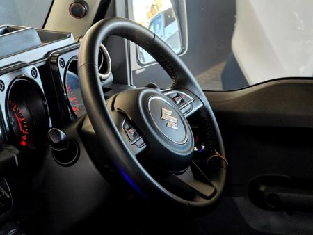 2025-Suzuki-Jimny-15-GLX-AllGrip-5-Door-Auto_26
