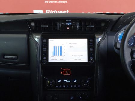 2022-Toyota-Fortuner-28-GD-6-4x4-Auto_18