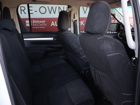 2016-Toyota-Hilux-28-GD-6-Raider-4x4-Double-Cab-Auto_12