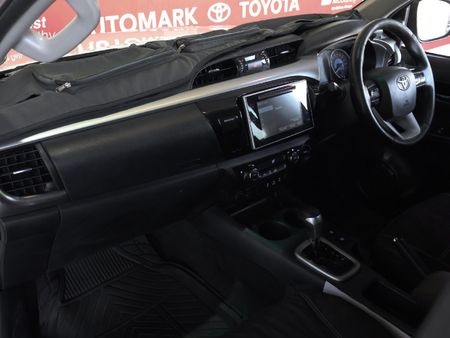 2016-Toyota-Hilux-28-GD-6-Raider-4x4-Double-Cab-Auto_16