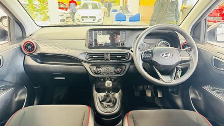 2026-Hyundai-Grand-i10-10-Motion_12