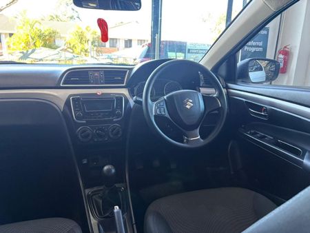 2024-Kia-Pegas-14-LX_10