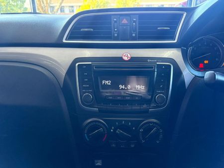 2024-Kia-Pegas-14-LX_17