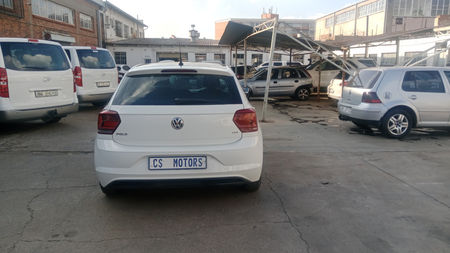 2019-Volkswagen-Polo-10-TSI-Trendline_5