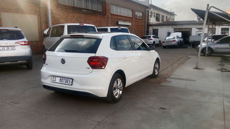 2019-Volkswagen-Polo-10-TSI-Trendline_6