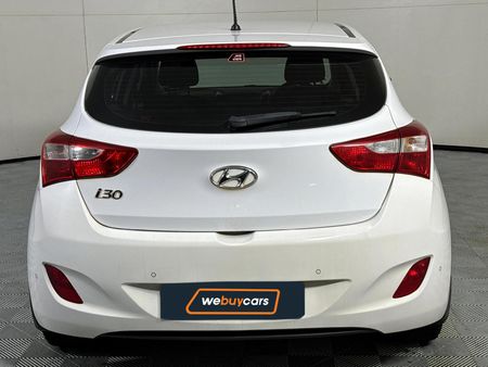 2014-Hyundai-i30-16-GLS-Premium_16
