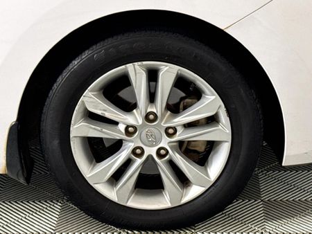 2014-Hyundai-i30-16-GLS-Premium_5