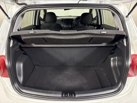 2019-Hyundai-Grand-i10-125-Fluid_12