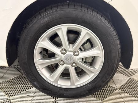 2019-Hyundai-Grand-i10-125-Fluid_5