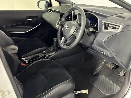 2023-Toyota-Corolla-18-XR-Hybrid-Auto-5-dr_9