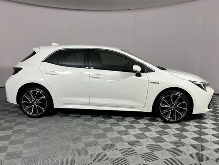 2023-Toyota-Corolla-18-XR-Hybrid-Auto-5-dr_18