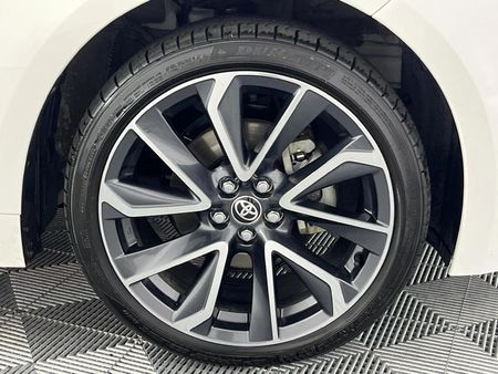 2023-Toyota-Corolla-18-XR-Hybrid-Auto-5-dr_5
