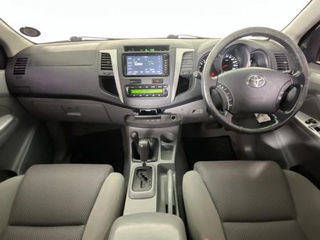 2011-Toyota-Hilux-30-D-4D-Raider-4x4-Auto-Double-Cab_1