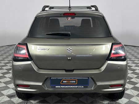 2025-Suzuki-Swift-12-GLX_18