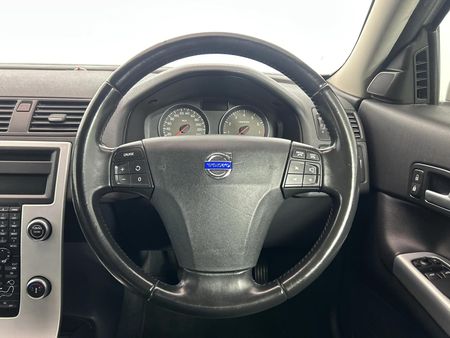2013-Volvo-C30-20-Essential_11