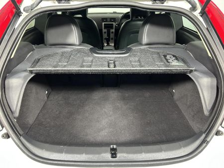 2013-Volvo-C30-20-Essential_13