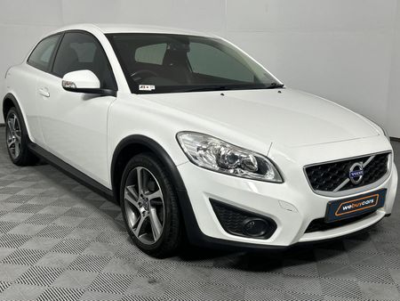 2013-Volvo-C30-20-Essential_15