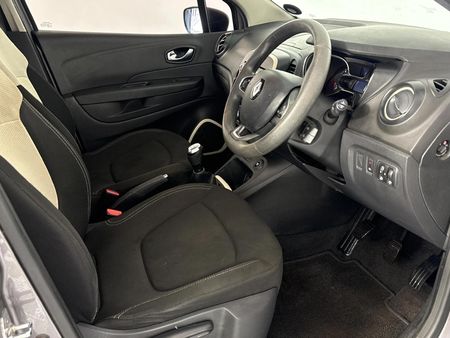 2019-Renault-Captur-900T-Blaze-66kW_9