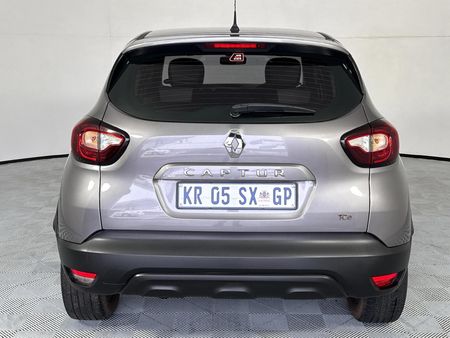 2019-Renault-Captur-900T-Blaze-66kW_18