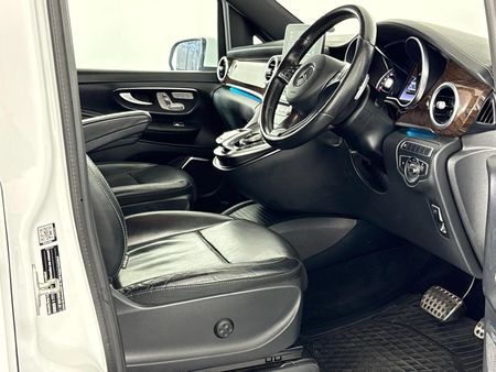 2019-Mercedes-Benz-V-Class-V-250d-Avantgarde-Auto_9
