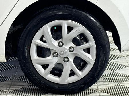 2018-Hyundai-Grand-i10-10-Motion_6