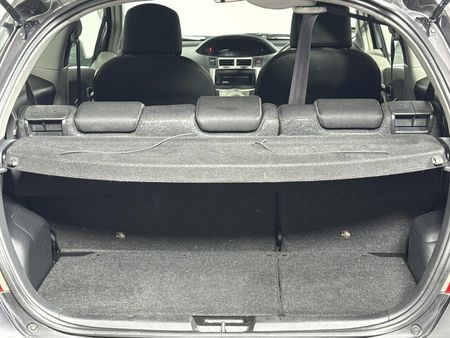 2011-Toyota-Yaris-Zen1-3-dr_13