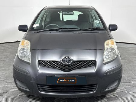 2011-Toyota-Yaris-Zen1-3-dr_14