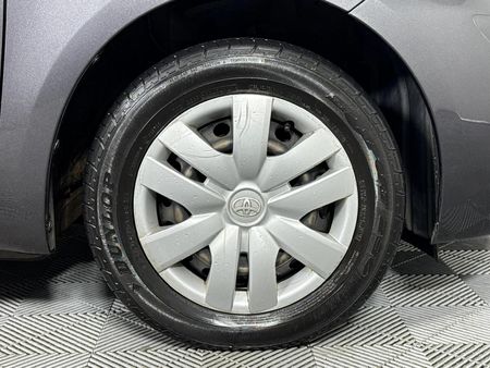 2011-Toyota-Yaris-Zen1-3-dr_4