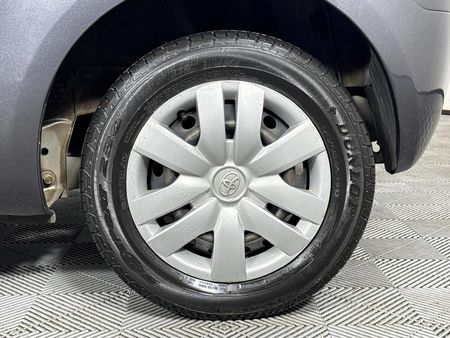 2011-Toyota-Yaris-Zen1-3-dr_5