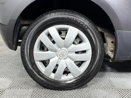 2011-Toyota-Yaris-Zen1-3-dr_6