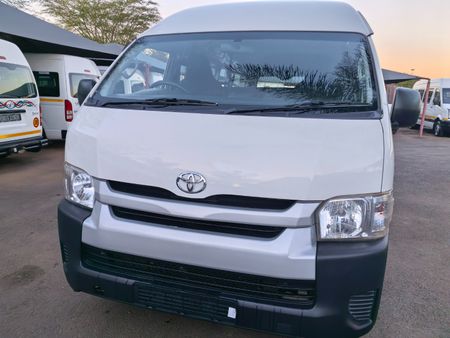 2019-Toyota-Quantum-27-Sesfikile-16-seater-VVTI_1