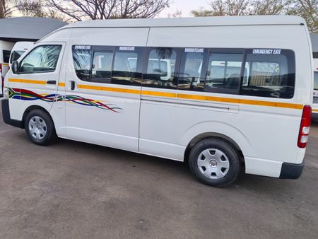 2019-Toyota-Quantum-27-Sesfikile-16-seater-VVTI_7