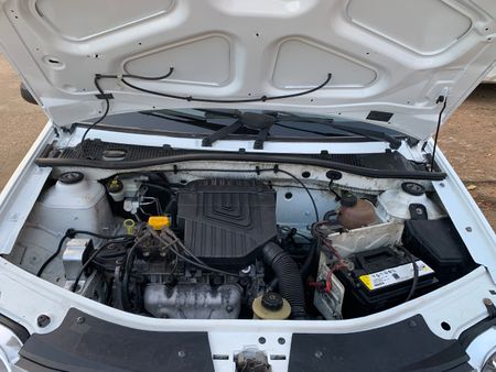 2019-Nissan-NP200-16-AC-Safety-Pack_22