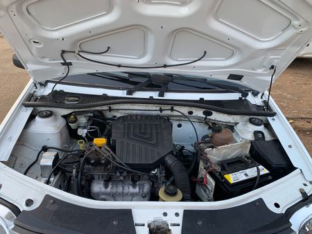 2019-Nissan-NP200-16-AC-Safety-Pack_24