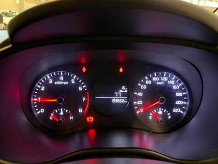 2018-Kia-Picanto-10-Street_10