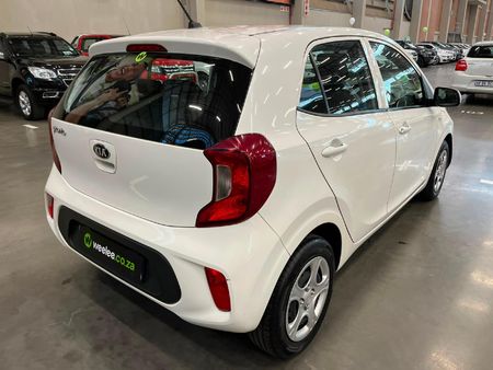 2018-Kia-Picanto-10-Street_2