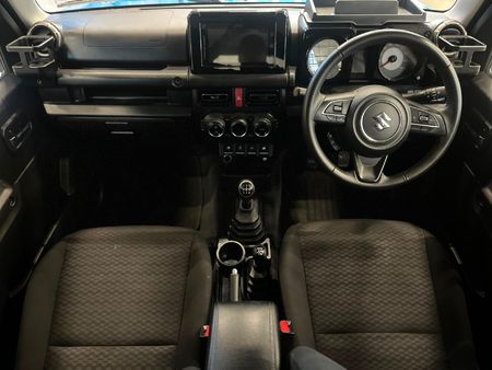 2023-Suzuki-Jimny-15-GLX_9