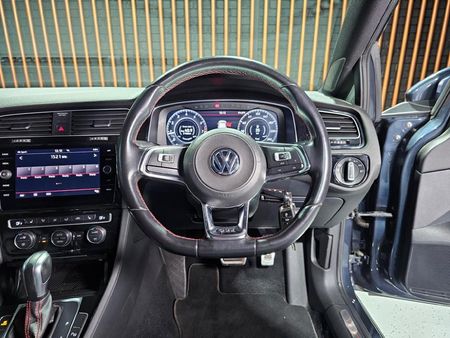 2020-Volkswagen-Golf-VII-GTI-20-TSI-Auto_9