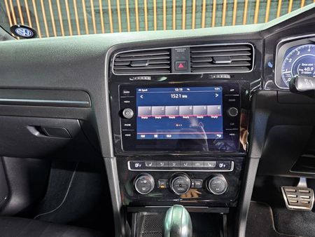 2020-Volkswagen-Golf-VII-GTI-20-TSI-Auto_13