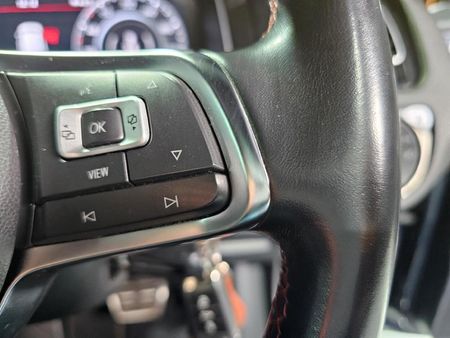 2020-Volkswagen-Golf-VII-GTI-20-TSI-Auto_16
