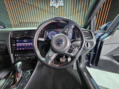 2020-Volkswagen-Golf-VII-GTI-20-TSI-Auto_18