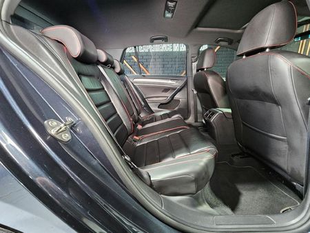 2020-Volkswagen-Golf-VII-GTI-20-TSI-Auto_21