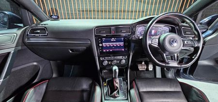 2020-Volkswagen-Golf-VII-GTI-20-TSI-Auto_22