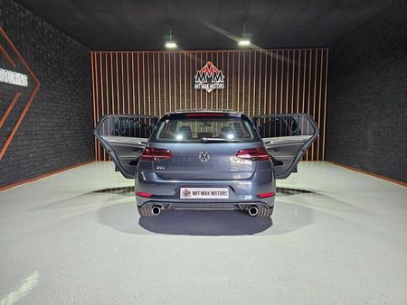 2020-Volkswagen-Golf-VII-GTI-20-TSI-Auto_24