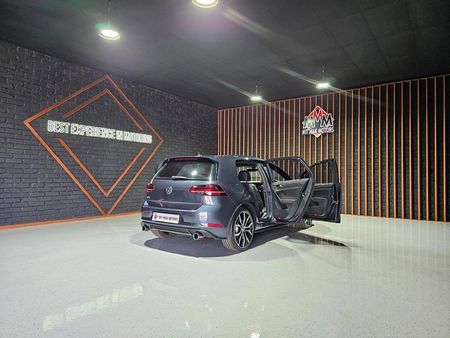 2020-Volkswagen-Golf-VII-GTI-20-TSI-Auto_25