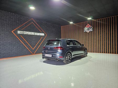 2020-Volkswagen-Golf-VII-GTI-20-TSI-Auto_26