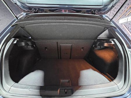 2020-Volkswagen-Golf-VII-GTI-20-TSI-Auto_29