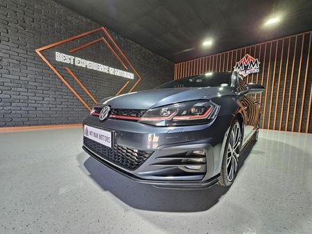 2020-Volkswagen-Golf-VII-GTI-20-TSI-Auto_3